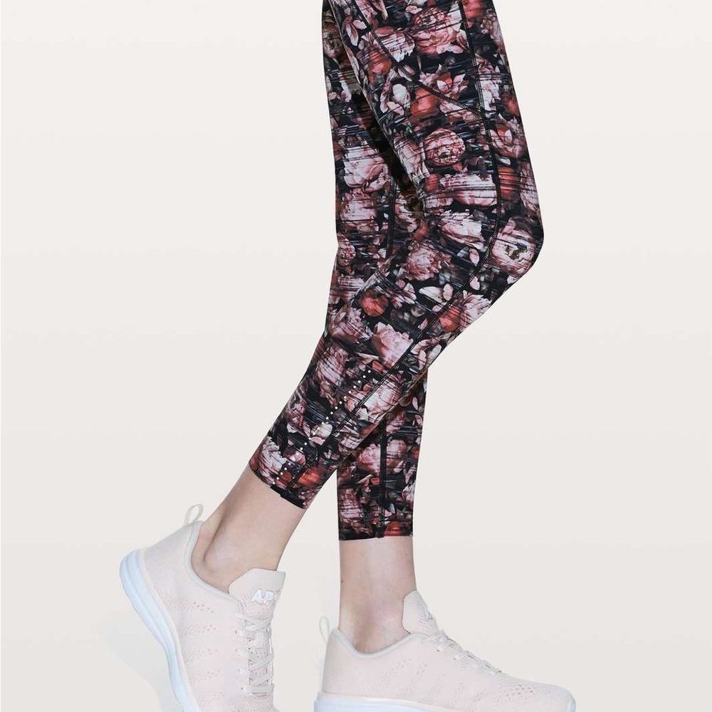Lululemon Fast & Free 7/8 Tight II 28" Peony Size 2